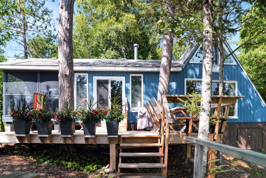 139 Fire Route 330 on Fortescue Lake, Gooderham listed by Troy Austen